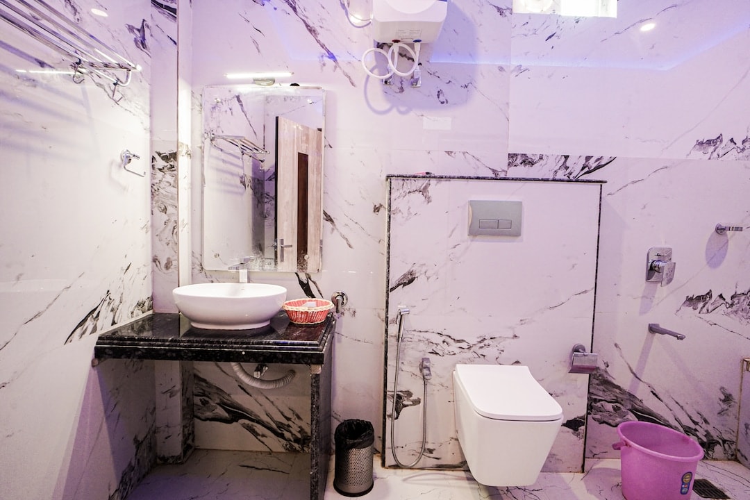 Super Deluxe Room — marble bathroom